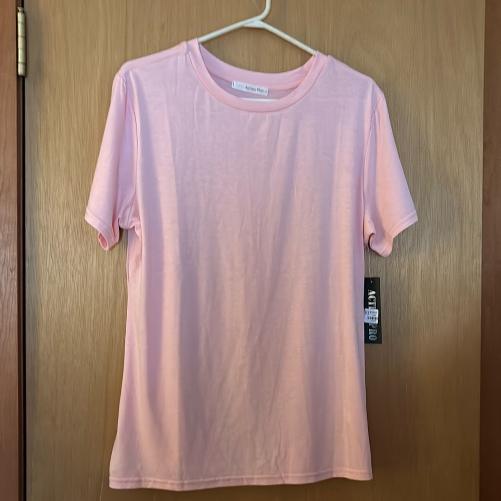 Acting Pro Short sleeve pink T shirt Sz lg NWT